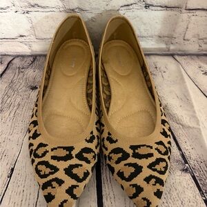 Old Navy Stylish Leopard Print Flats Size 11 Women’s